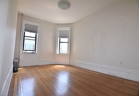 2nd image of 106 Convent Ave APT 22