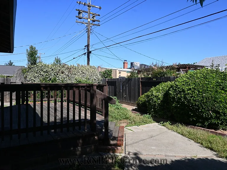 2620 Fernandez Dr — Photo 20