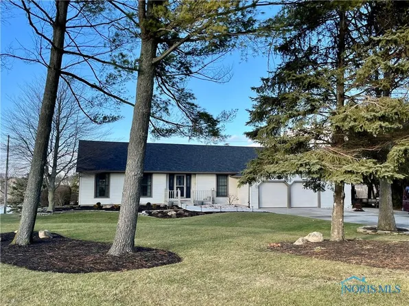 1955 Colwell Cir, Defiance, OH 43512