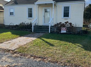 8 Wamsley Pl, Hurley, NY 12443