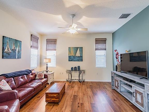 4th image of 22108 Bell Harbor Dr