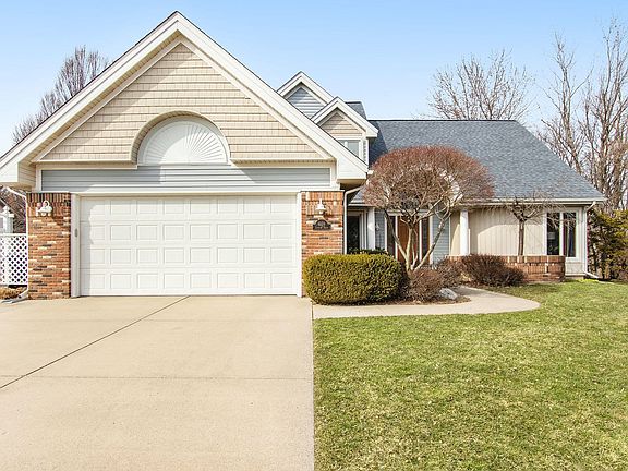 2nd image of 609 Jasmine Dr