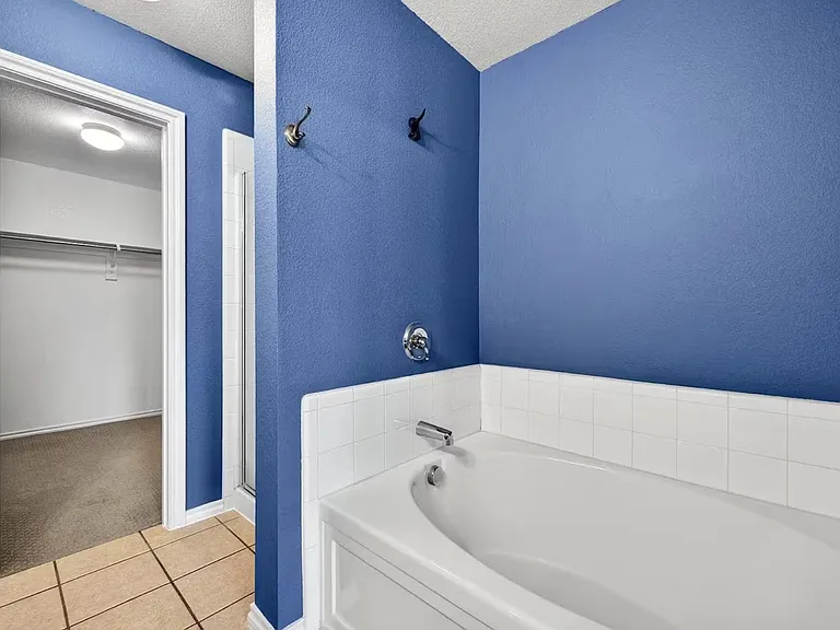 2105 Sherbrooke Ct — Photo 6