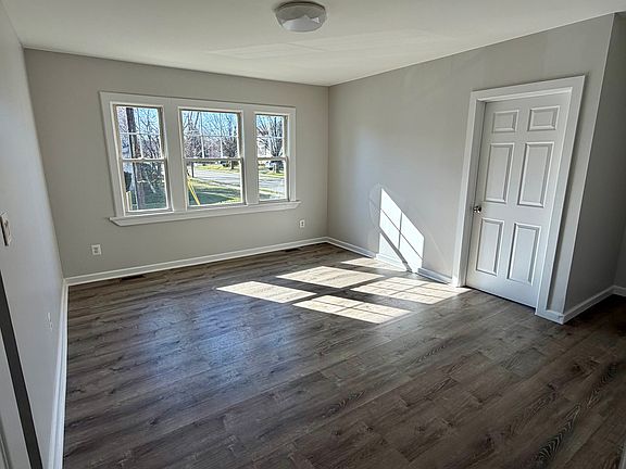 4th image of 230 Milford Ave #1