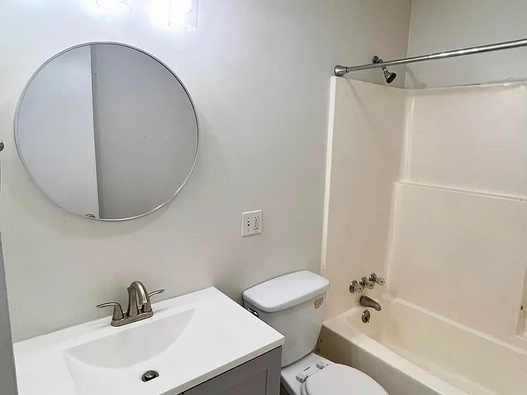 462 Spring St — Photo 5