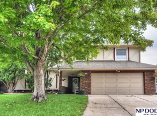 2908 Leawood Cir, Bellevue, NE 68123