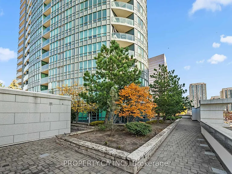 15 Greenview Ave #309 — Photo 19
