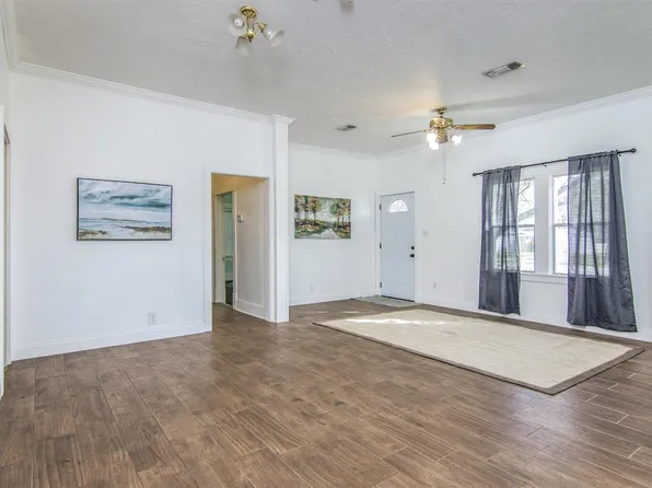 11844 13th St, Santa Fe, TX 77510