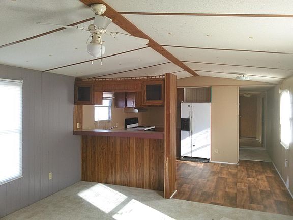 3rd image of 109 Embert Ln Trlr 6