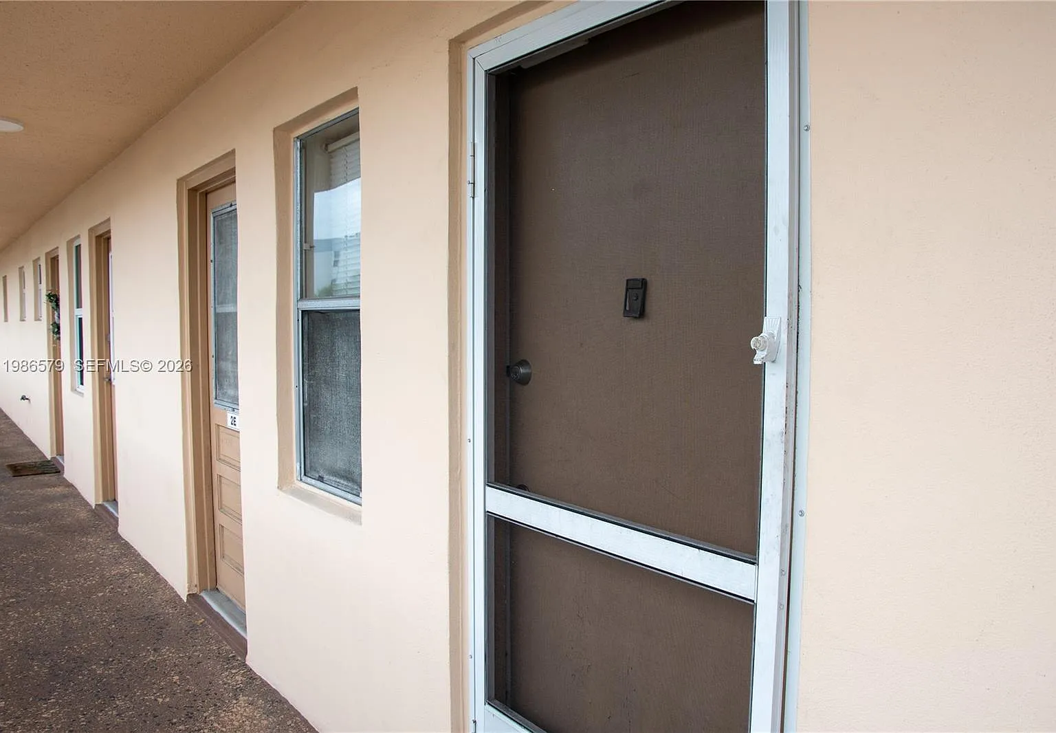 Danians South Condo — Photo 3