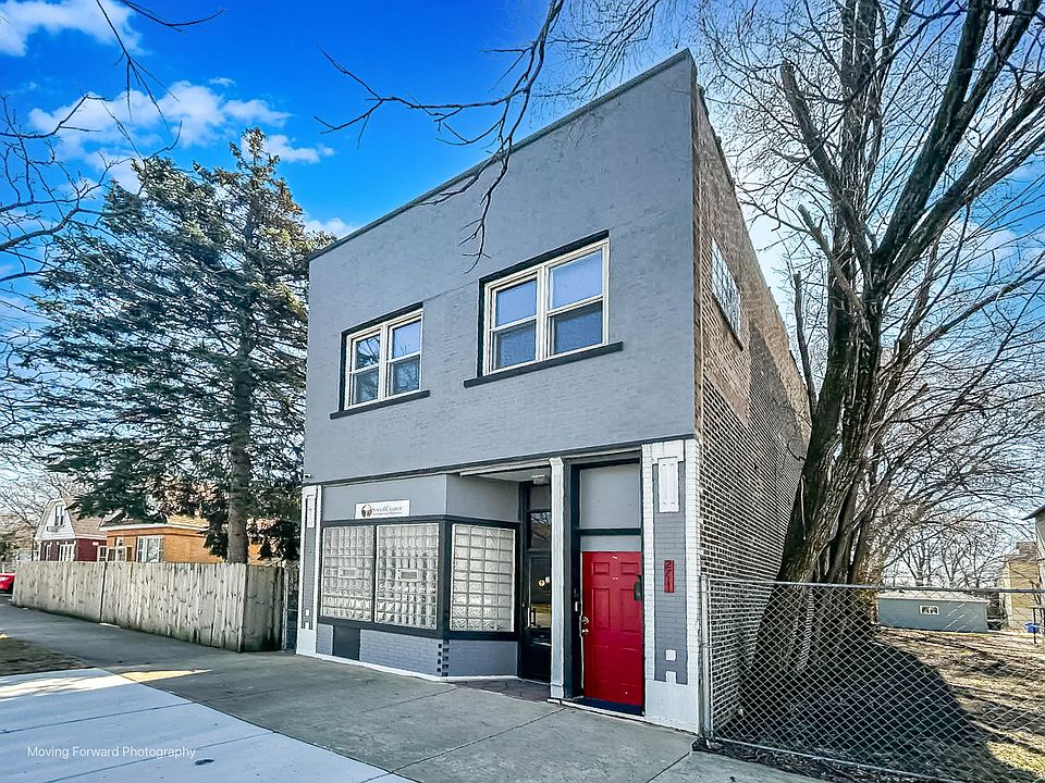 1st image of 2711 E 93rd St