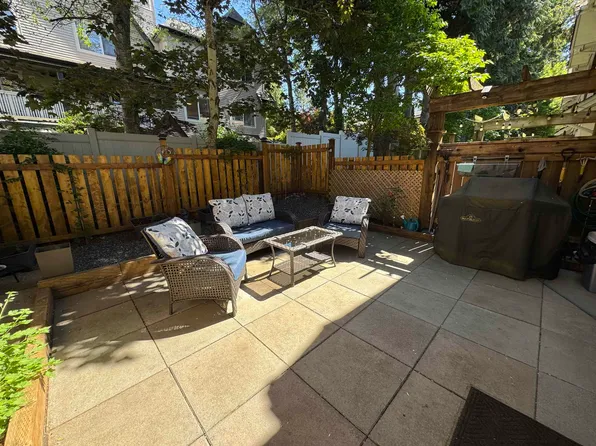 2689 Parkway Dr #19, Surrey, BC V4P 0C3