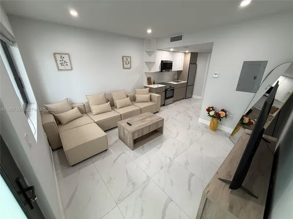 944 Jefferson Ave, Miami Beach, FL