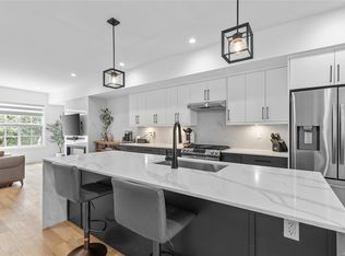 624 Strandlund Ave #103, Langford, BC V9B3G2