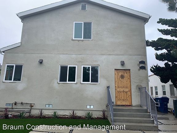 2nd image of 1622 S Carmelina Ave #8589633