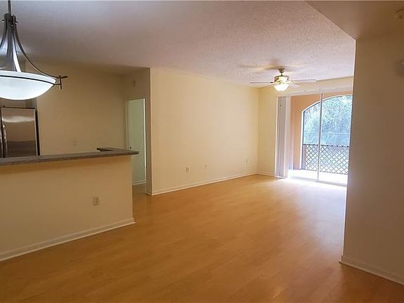 5th image of 1105 Reserve Ct #1-106