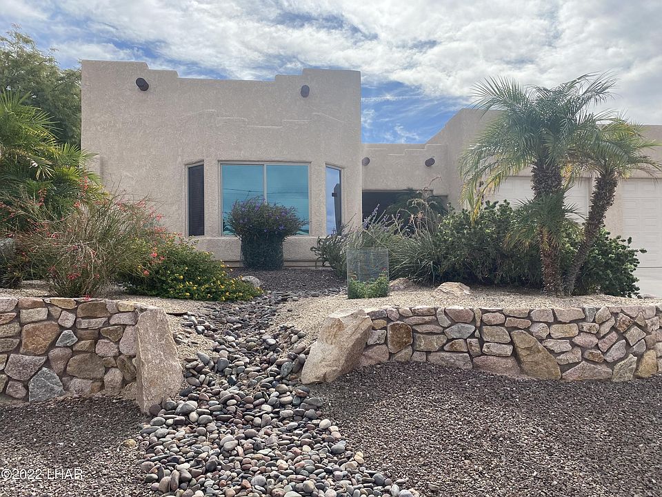 1st image of 3020 Applewood Dr