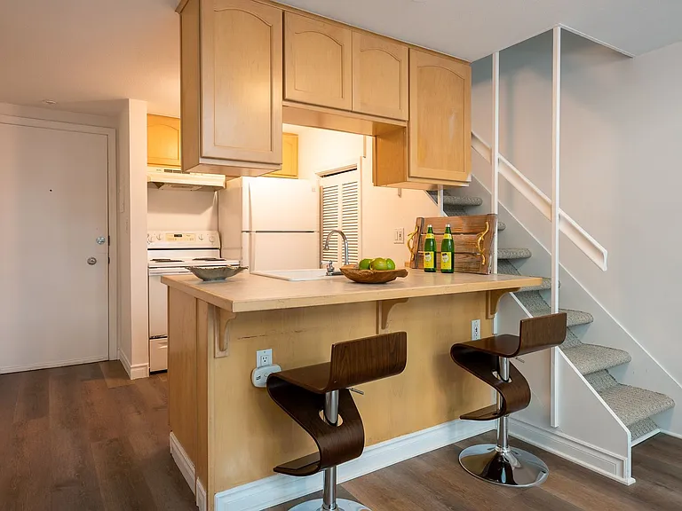 1000 Union St #110 — Photo 14