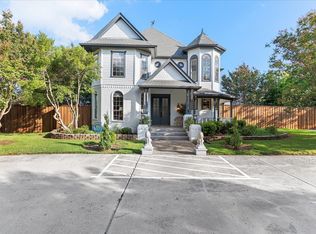 3706 Castle Dr, Rowlett, TX 75089