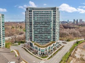 160 Vanderhoof Ave