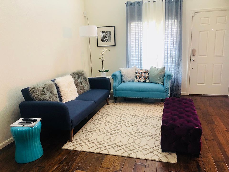 2nd image of 565 Alton Way