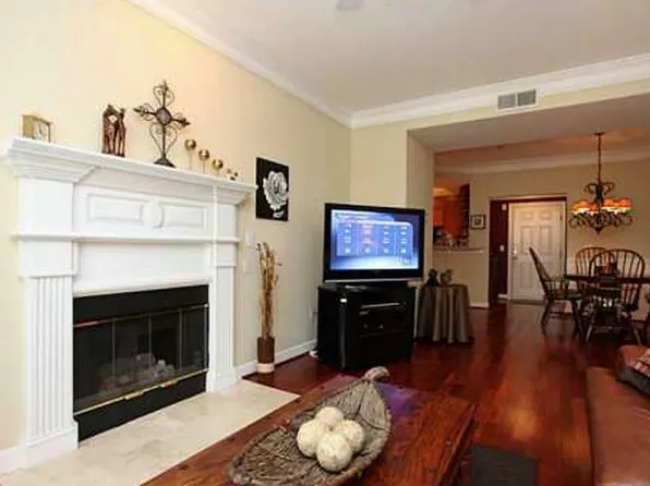222 Ashford Cir, Atlanta, GA 30338