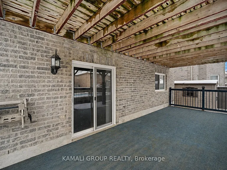 129 Ruffet Dr #BASEMENT — Photo 11