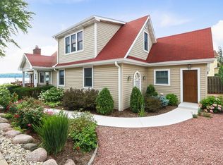 300 N Cogswell Dr, Silver Lake, WI 53170