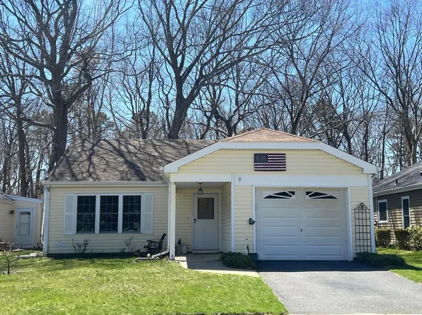 223 Belfast Lane, Ridge, NY 11961