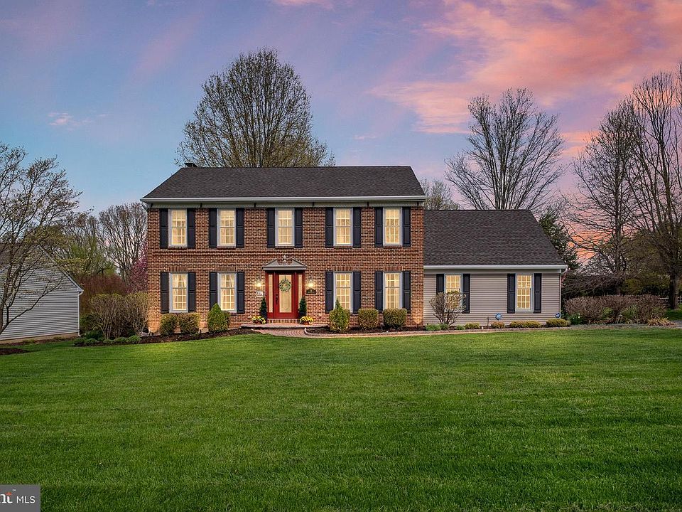 1st image of 16 Revelstone Dr