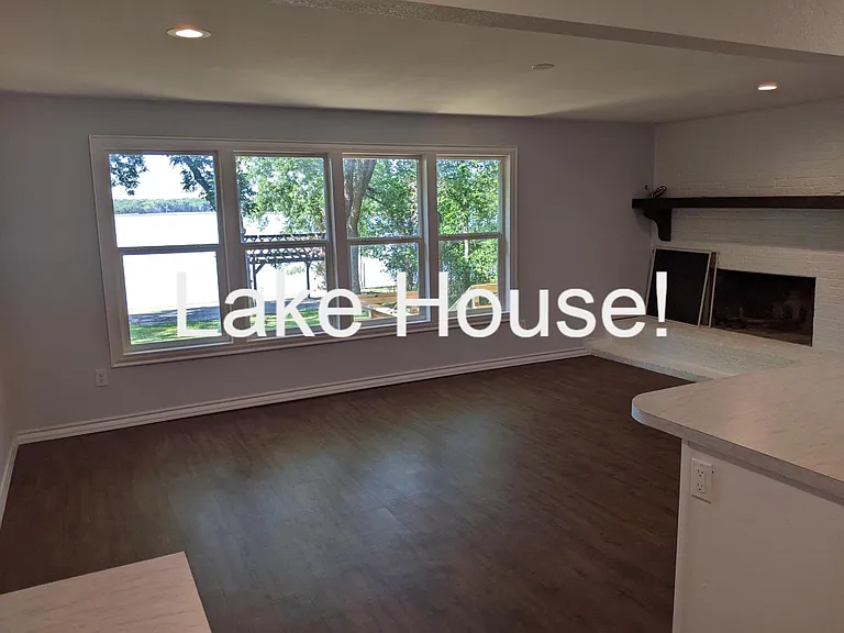 7464 Love Cir — Photo 16