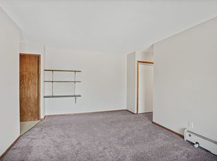 816 9th Ave S APT 8, Hopkins, MN 55343