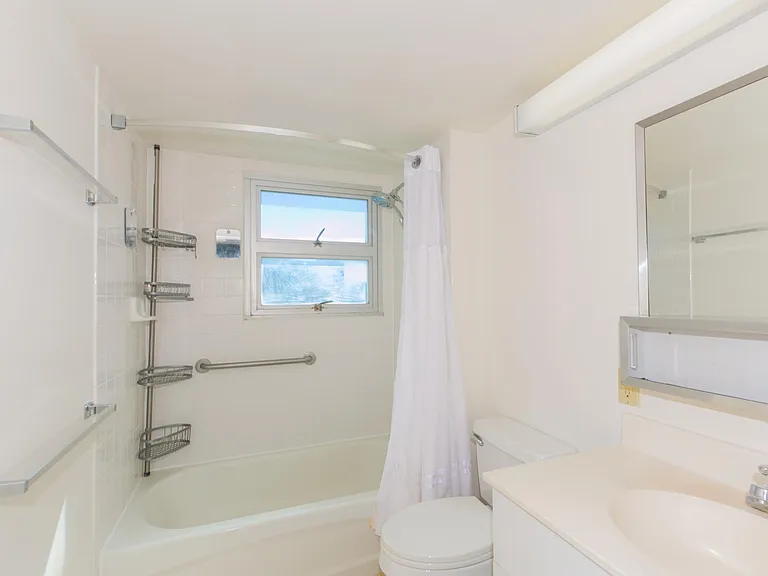 215 N King St #1803 — Photo 16