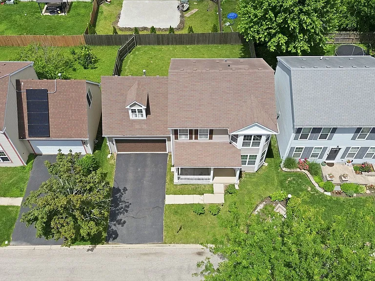 1758 Edith Ln — Photo 2