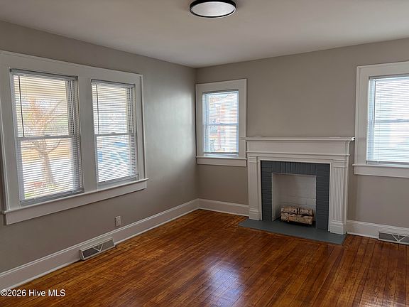 4th image of 1113 Forbes St