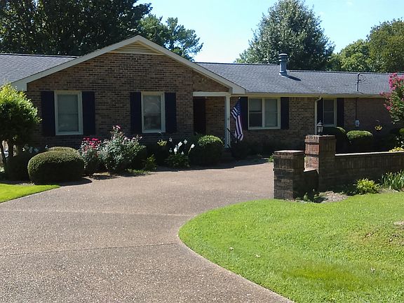 2nd image of 812 Stonebrook Blvd