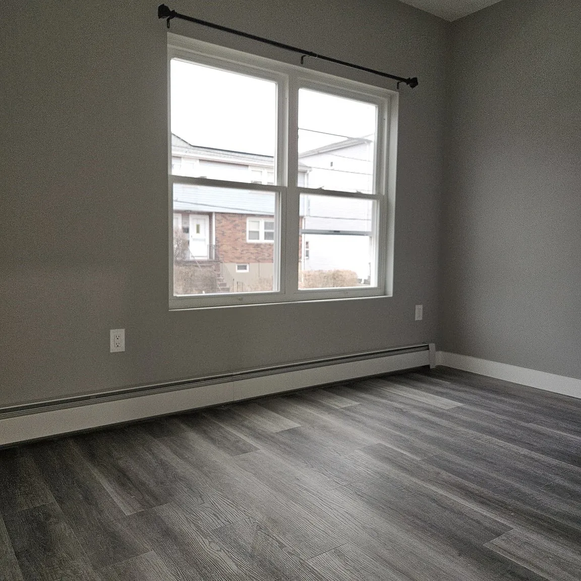4 bed, 1500 sqft, $4,500 — Photo 2