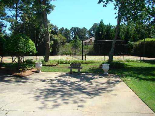 3rd image of 620 Hawthorne Pl