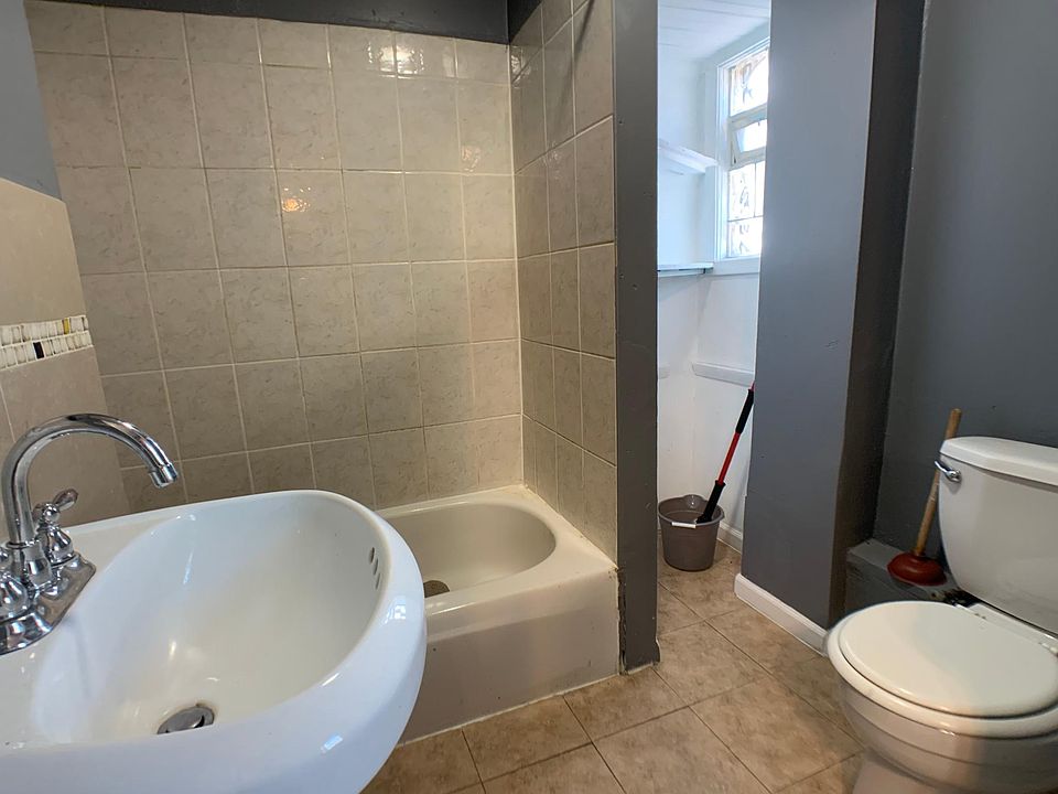 1st image of 4412 S Wood St #2R