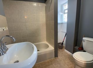 4412 S Wood St #2R, Chicago, IL 60609