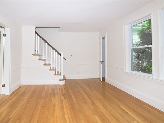 3rd image of 24 Oak St