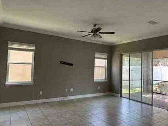 Additional Living Room