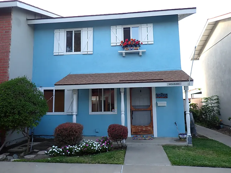 10156 Holburn Dr — Photo 2
