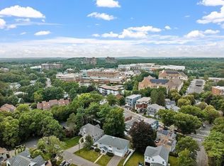 11 Lyon Rd, Brookline, MA 02467