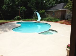 420 Page Pl, Roswell, GA 30076