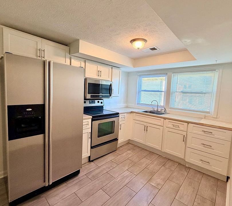 1st image of 133 Brown Ave