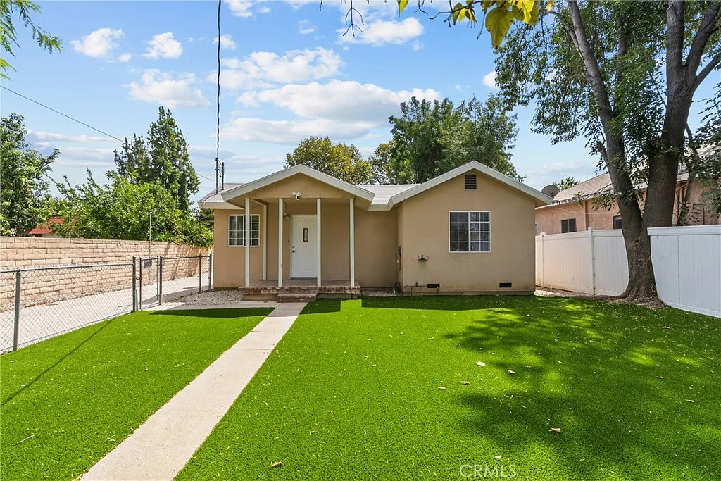 2 bed, 800 sqft, $3,000 — Photo 1