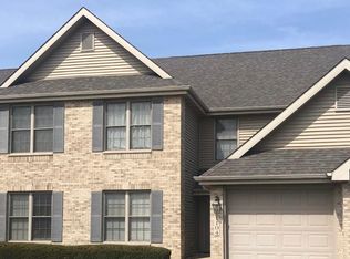 1104 Lakewood Ct, Schererville, IN 46375