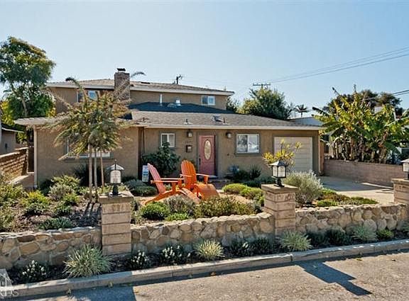 2nd image of 3690 Paloma Dr