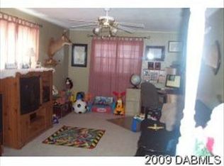 2938 Gaslight Dr, South Daytona, FL 32119